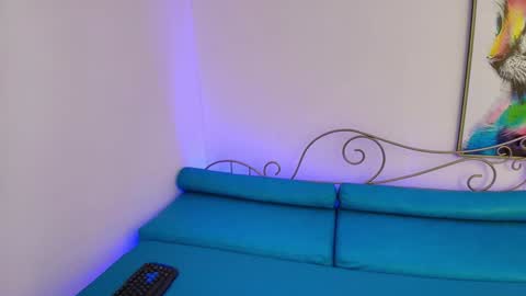 Dulce  online show from December 27, 1:39 pm
