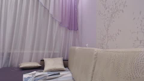 dulcieheath online show from October 2, 6:57 pm