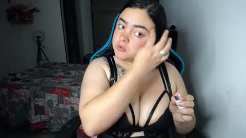 Snapshot of dumont_model chatting on September 11, 7:09 am Nicole online show from September 11, 7:09 am