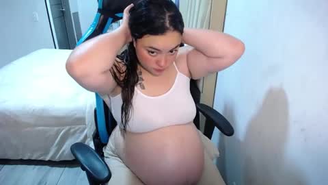 Nicole   online show from June 4, 3:38 pm