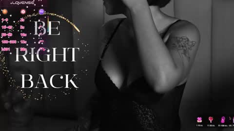 Snapshot of dyvis_22 chatting on October 31, 6:23 pm Juana online show from October 31, 6:23 pm