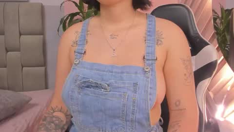 Snapshot of dyvis_22 chatting on September 28, 7:08 pm Juana online show from September 28, 7:08 pm