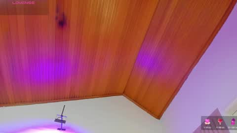 Snapshot of dyvis_22 chatting on October 22, 11:26 am Juana online show from October 22, 11:26 am