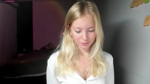 fansly - yourbestbaby online show from December 6, 3:52 am