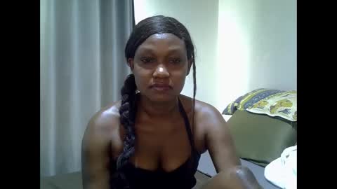 east_queen online show from November 8, 10:20 am