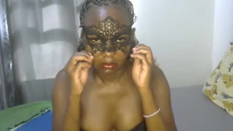 east_queen online show from December 16, 12:49 pm