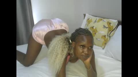 east_queen online show from December 12, 8:47 am