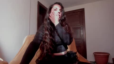Snapshot of easyacee chatting on January 19, 10:39 am easyacee online show from January 19, 10:39 am
