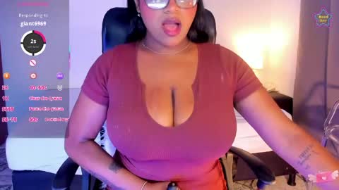 ebony__queen2 online show from May 26, 8:08 pm