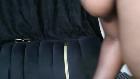 ebony_creemy online show from December 24, 12:11 am