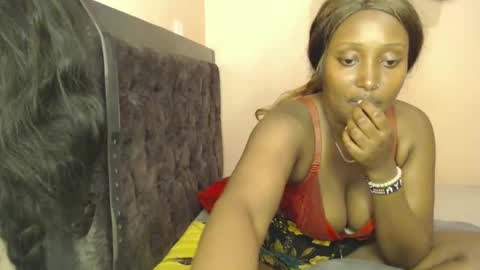 ebony_hairy online show from December 12, 4:10 pm