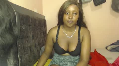 ebony_hairy online show from December 8, 4:39 pm