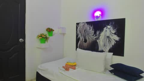 ebony_katterin online show from January 2, 7:07 pm