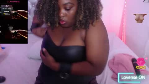Snapshot of ebony_neighbormoans chatting on September 15, 11:12 pm LINA  online show from September 15, 11:12 pm