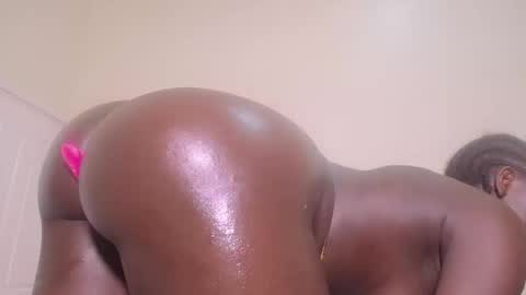 Snapshot of ebony_pearl69 chatting on September 29, 7:08 pm ebony_pearl69 online show from September 29, 7:08 pm