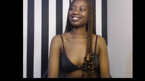 Snapshot of ebony_petitequeen chatting on October 22, 9:58 am Ella online show from October 22, 9:58 am