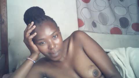 Snapshot of ebony_phoenix12 chatting on October 21, 2:04 am ebony_phoenix12 online show from October 21, 2:04 am