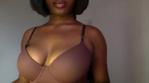 delilah online show from April 13, 11:11 am