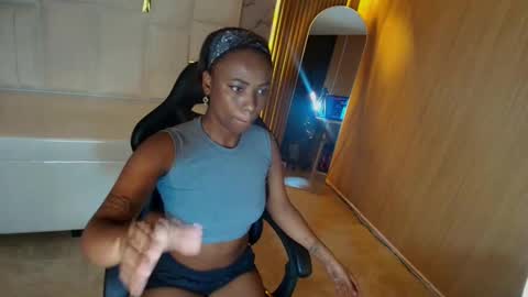 ebony_rose_tf online show from October 13, 1:25 pm