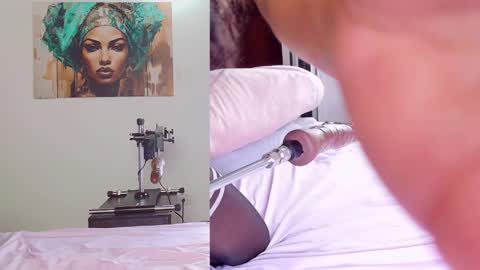 SKYE online show from April 12, 2:31 pm