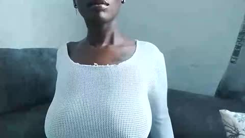 Snapshot of ebonycandymelani chatting on February 4, 10:10 am Ebony Melanie online show from February 4, 10:10 am