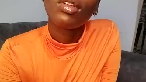 Snapshot of ebonycandymelani chatting on March 10, 10:24 pm Ebony Melanie online show from March 10, 10:24 pm