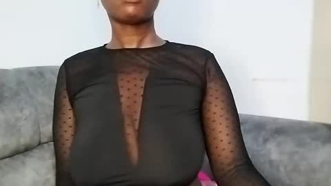 Snapshot of ebonycandymelani chatting on February 27, 10:20 pm Ebony Melanie online show from February 27, 10:20 pm