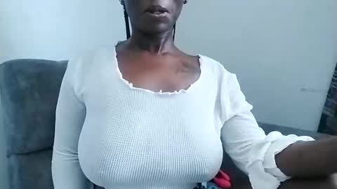 Snapshot of ebonycandymelani chatting on February 2, 10:13 am Ebony Melanie online show from February 2, 10:13 am