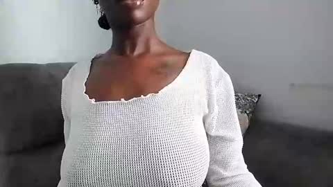 Snapshot of ebonycandymelani chatting on January 26, 7:53 am Ebony Melanie online show from January 26, 7:53 am