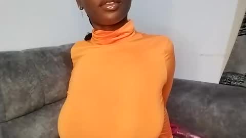 Snapshot of ebonycandymelani chatting on February 26, 10:00 pm Ebony Melanie online show from February 26, 10:00 pm