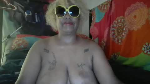 ebonydezire00 online show from July 7, 3:59 pm