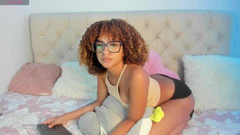Snapshot of ebonygoddes03 chatting on March 8, 10:24 pm Queen Ebony online show from March 8, 10:24 pm