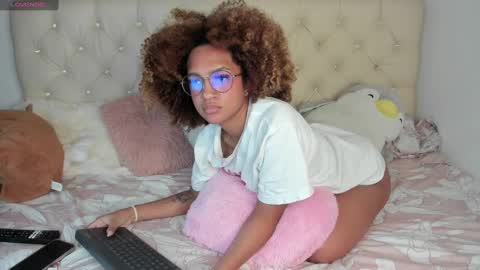Snapshot of ebonygoddes03 chatting on February 26, 8:13 pm Queen Ebony online show from February 26, 8:13 pm