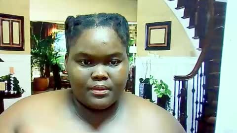 ebonyhotbuns4u2luv online show from February 5, 6:48 pm