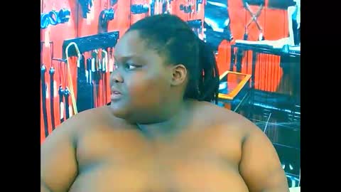 Snapshot of ebonyhotbuns4u2luv chatting on October 30, 7:15 pm ebonyhotbuns4u2luv online show from October 30, 7:15 pm