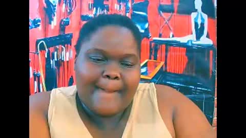 Snapshot of ebonyhotbuns4u2luv chatting on October 28, 9:15 am ebonyhotbuns4u2luv online show from October 28, 9:15 am