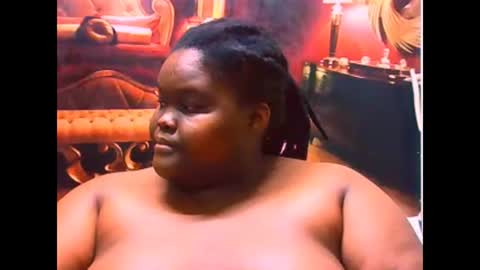 Snapshot of ebonyhotbuns4u2luv chatting on September 23, 6:22 am ebonyhotbuns4u2luv online show from September 23, 6:22 am