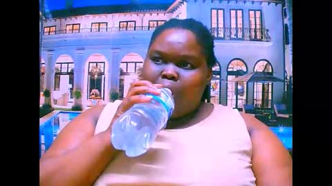 Snapshot of ebonyhotbuns4u2luv chatting on October 15, 7:27 pm ebonyhotbuns4u2luv online show from October 15, 7:27 pm