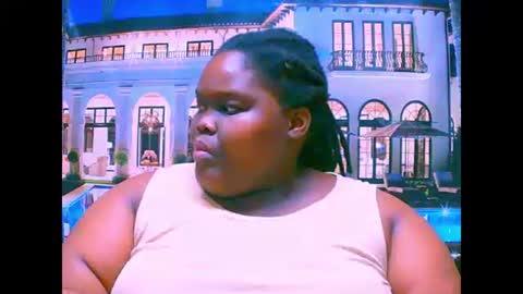 Snapshot of ebonyhotbuns4u2luv chatting on October 9, 6:39 am ebonyhotbuns4u2luv online show from October 9, 6:39 am