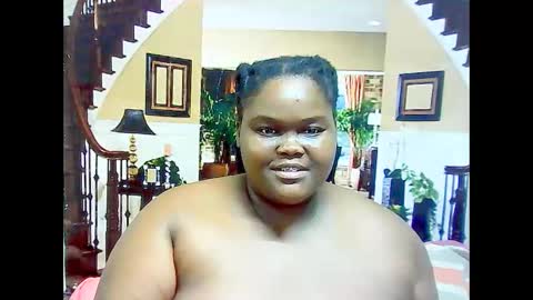 ebonyhotbuns4u2luv online show from February 18, 6:48 am