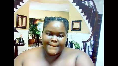 ebonyhotbuns4u2luv online show from February 4, 6:36 am