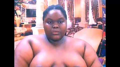 ebonyhotbuns4u2luv online show from January 13, 7:29 pm