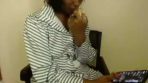 ebonylolo online show from January 5, 6:56 pm