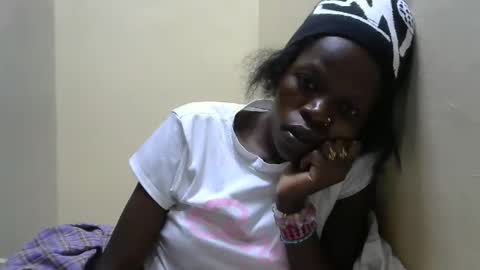 Snapshot of ebonylove254 chatting on February 5, 9:18 pm Liz online show from February 5, 9:18 pm