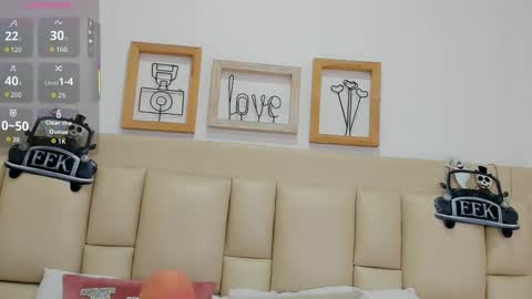 Snapshot of ebonyludovica chatting on October 31, 4:36 am Ludovica online show from October 31, 4:36 am