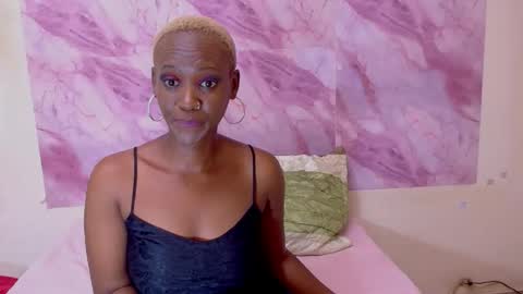 Snapshot of ebonyolive69 chatting on October 24, 1:23 am Cindy online show from October 24, 1:23 am