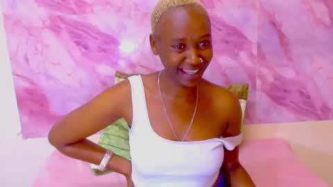 Snapshot of ebonyolive69 chatting on October 25, 1:24 am Cindy online show from October 25, 1:24 am