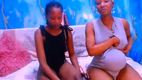 ebonypretty4u online show from September 26, 8:45 am