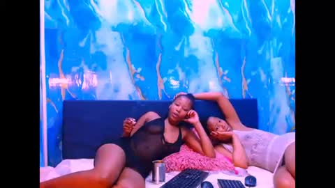 ebonypretty4u online show from October 16, 10:51 am