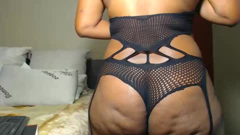 ebonyseductresx online show from May 6, 7:07 pm